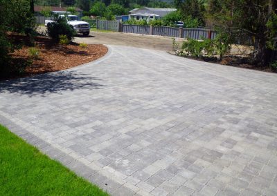 Basket weave pattern for driveway, gives a beautiful look.