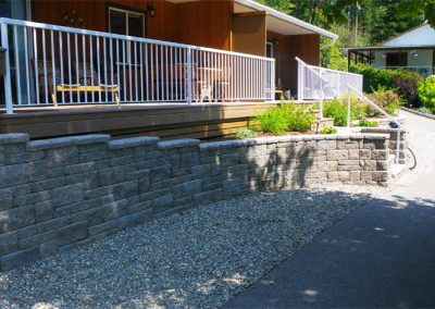 Beautifully flowing Europa wall - 4 different sizes of brick shown here