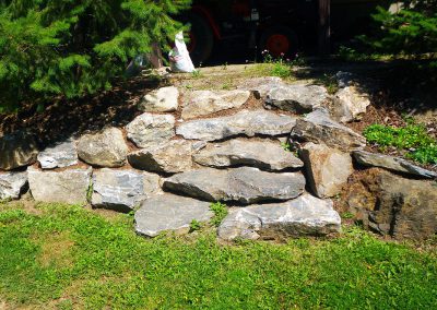 An example of very natural stone stairs.